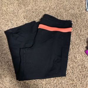 Kirkland signature yoga crops